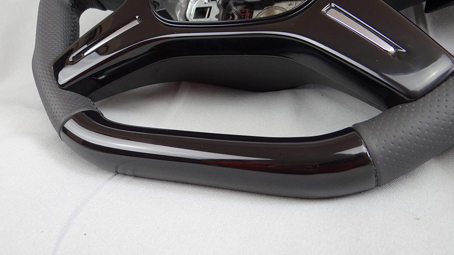 Piano Black Steering Wheel Flat top Flat bottom for Mercedes-Benz G-Class G-Wagon W463 G63 G55 G500 Perforated Leather Black Edition - Custom Class