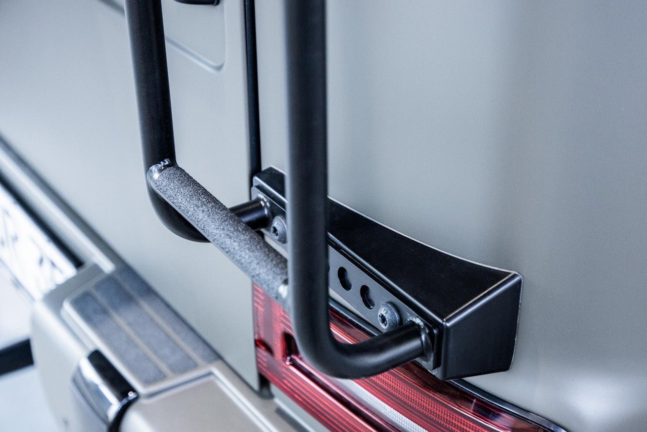 Roof Access Ladder for Mercedes-Benz W463A 4x4 G-Wagon - Custom Class