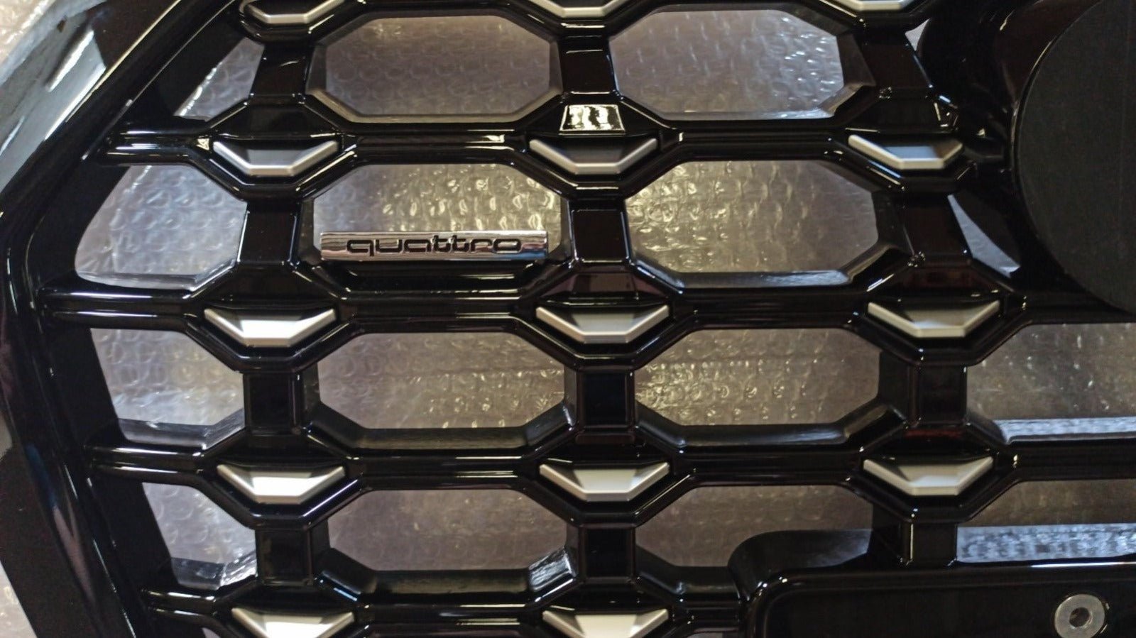 RSQ5 style front bumper black radiator grille limited edition for Audi Q5 FY 2016-2020 - Custom Class