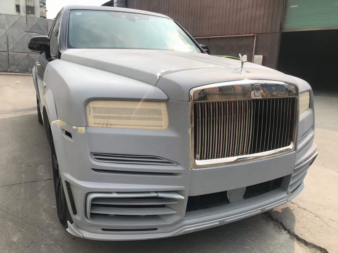 Сarbon fiber body kit for Rolls-Royce Cullinan pre-facelift 2018–2023 - Custom Class