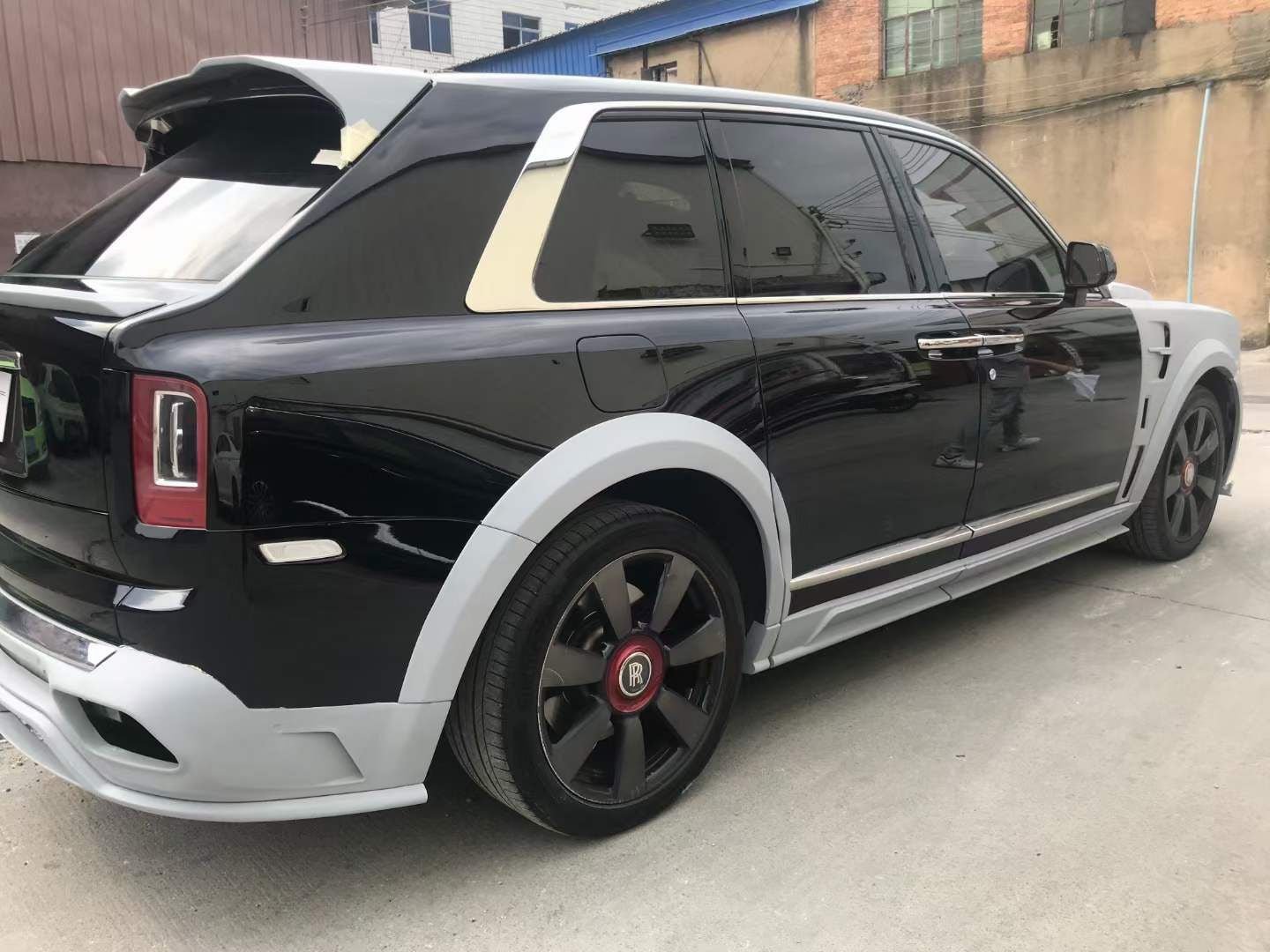 Сarbon fiber body kit for Rolls-Royce Cullinan pre-facelift 2018–2023 - Custom Class