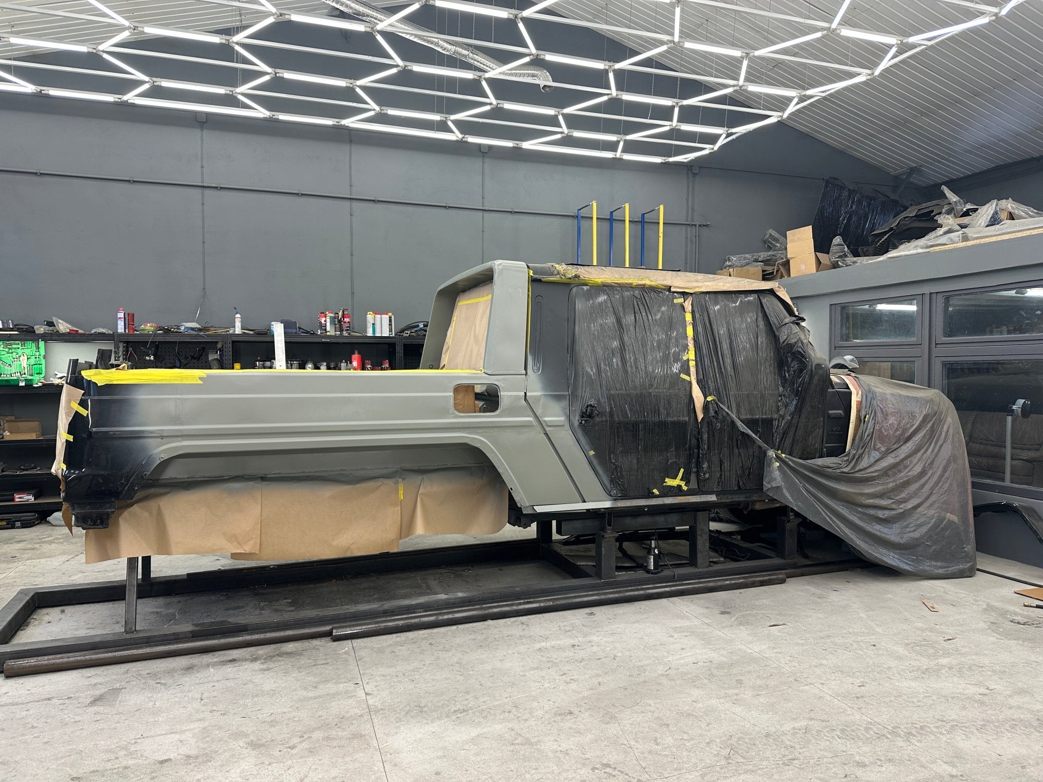 Stainless steel rear pick up body for W463A 900 6x6 G-Class - Custom Class